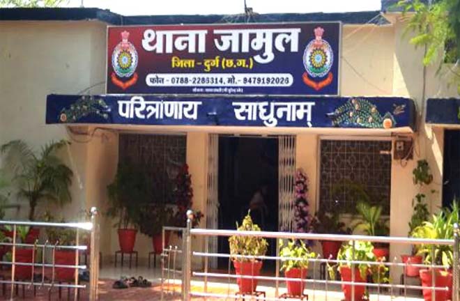 नाबालिग का अपहरण : लूट और बेरहमी से पिटाई, जबड़े में 3 जगह फ्रैक्चर, 10 युवकों पर आरोप