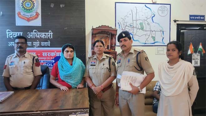 राजनीतिक पार्टी में बड़ा पद दिलाने का झांसा देकर 82.63 लाख की ठगी, पहले से वसूली और जुआ समेत कई मामले दर्ज, महिला गिरफ्तार