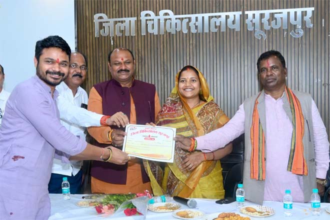 रक्तदान मानवता की सेवा का महत्वपूर्ण माध्यम, जरूरतमंद का जीवन बचाने आगे आएं नागरिक : मंत्री श्रीमती लक्ष्मी राजवाड़े
