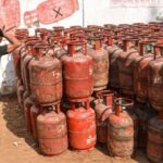 ग्रामीण क्षेत्रों में 45 दिन की बुकिंग पाबंदी खत्म, एलपीजी उपभोक्ताओं के लिए केंद्र सरकार का बड़ा ऐलान