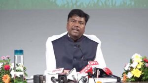 मंत्री केदार कश्यप ने गिनाईं ढाई साल की विभागीय उपलब्धियां, कहा छत्तीसगढ़ में आदिम संस्कृति, सांस्कृतिक जैव-विविधता के संरक्षण के साथ-साथ हरित विकास और ग्रामीण कनेक्टिविटी को प्राथमिकता