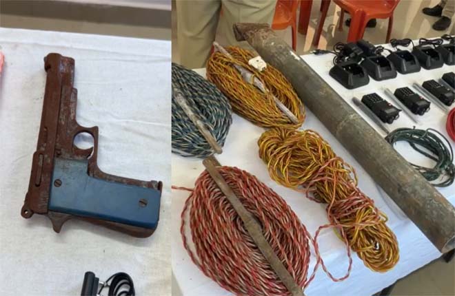 सुरक्षा बलों को मिली बड़ी सफलता, नक्सल डंप से पिस्टल, वॉकी-टॉकी और विस्फोटक बरामद