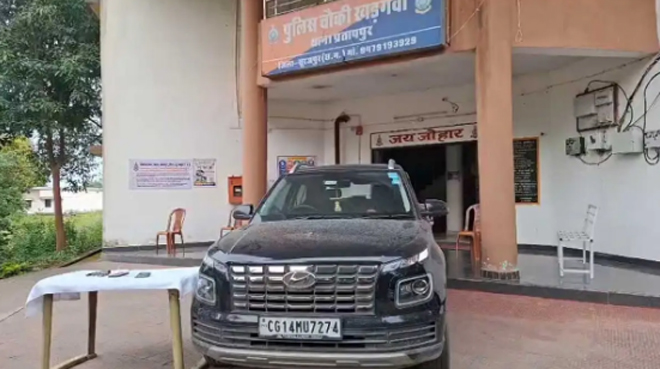 ओवरटेक को लेकर विवाद : ट्रक चालक से भिड़े कार सवार, फायरिंग करने के दो आरोपी गिरफ्तार