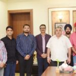 छत्तीसगढ़ ट्रेवल एंड टूरिज्म एसोसिएशन के प्रतिनिधिमंडल ने पर्यटन मंत्री राजेश अग्रवाल से की सौजन्य भेंट, विश्व पर्यटन दिवस समारोह के लिए किया आमंत्रित