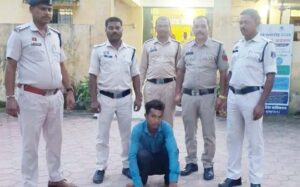 मां और पत्नी को मारने वाले पिता को बेटे ने उतारा मौत के घाट, पुलिस के सामने बना मासूम, ऐसे सुलझी गुत्थी
