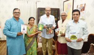 छत्तीसगढ़ी को आठवीं अनुसूची में शामिल कराने के लिए सकारात्मक पहल, राज्यपाल रमेन डेका से छत्तीसगढ़ी भाषाविदों ने की भेंट