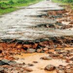 छत्तीसगढ़ की 214 सड़के बारिश मे ध्वस्त : 10 हजार किमी का नेटवर्क क्षतिग्रस्त, 6 पुल-पुलिए भी बह गए