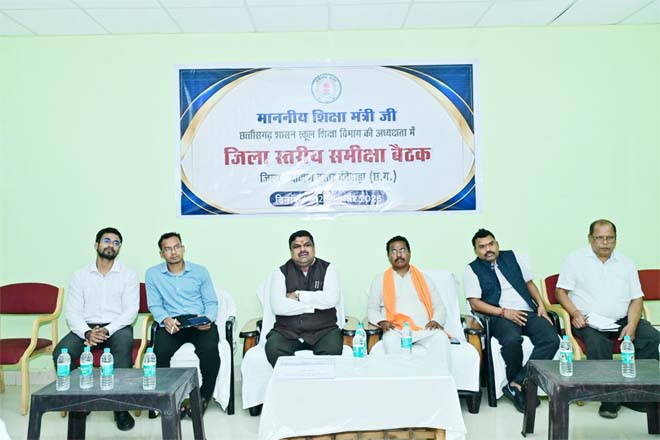 आवासीय संस्थाओं को अपना घर और बच्चों को अपना समझकर करें कार्य : शिक्षा मंत्री गजेन्द्र यादव