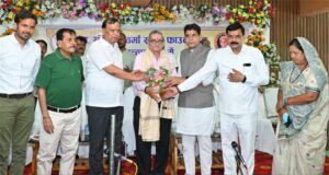 गुरु का ऋण कभी नहीं चुकाया जा सकता, शिक्षक राष्ट्र निर्माण के सच्चे शिल्पकार : राजस्व मंत्री टंक राम वर्मा
