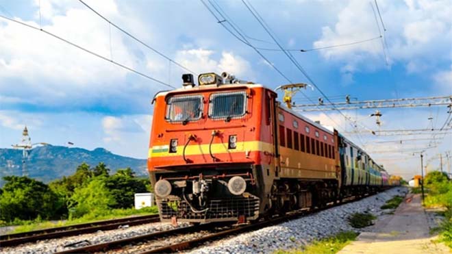 छत्तीसगढ़ से होकर गुजरने वाली हावड़ा-पुणे रूट की ट्रेनें चलेगी परिवर्तित मार्ग से, गंतव्य तक नहीं जाएगी ये गाड़ी
