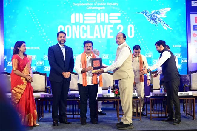 सीआईआई एमएसएमई कॉन्क्लेव 2.0 का उप मुख्यमंत्री विजय शर्मा और उद्योग मंत्री लखन लाल देवांगन ने किया शुभारंभ