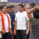 बारिश ने खोली एनएच-30 की पोल : जलभराव और जर्जर सड़क से मचा हड़कंप, गृहमंत्री विजय शर्मा ने रुककर लिया जायजा