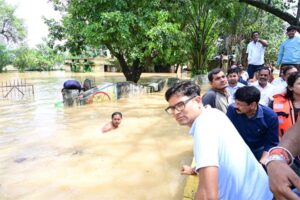 संकट की घड़ी में हर प्रभावित परिवार के साथ खड़ी है हमारी सरकार : वित्त मंत्री ओ.पी. चौधरी