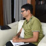 सेवा संकल्प अभियान को लेकर वित्त मंत्री ओपी चौधरी ने जशपुर के जनप्रतिनिधियों से की वर्चुअल बैठक