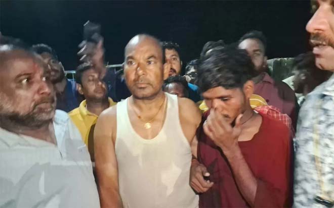 अडानी फैक्ट्री में बवाल, बिहार-छत्तीसगढ़ के मजदूरों में झड़प, टीआई समेत कई पुलिसकर्मी घायल