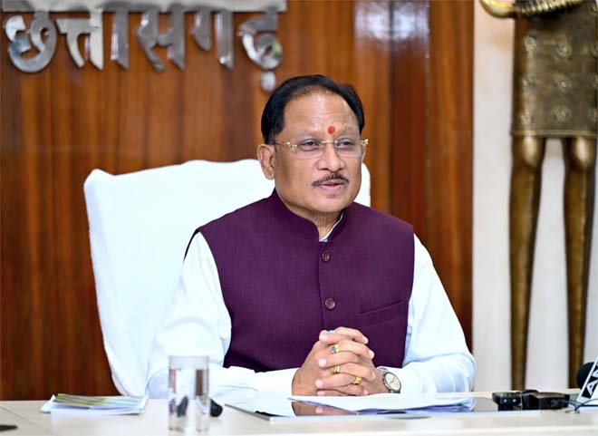 मुख्यमंत्री विष्णु देव साय ने बाबा कार्तिक उरांव की जन्मशताब्दी पर उनकी आदमकद प्रतिमा का किया अनावरण