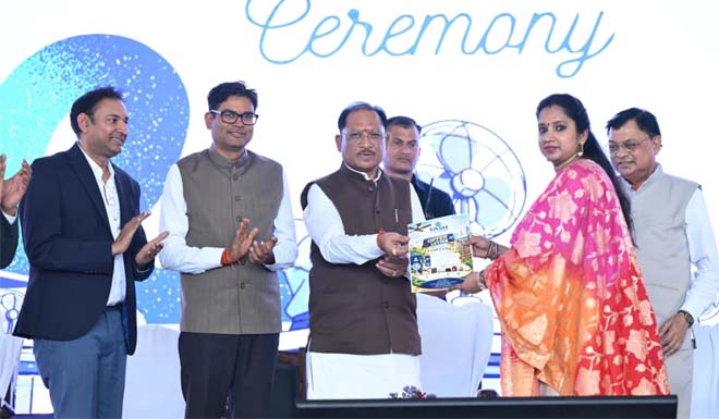 छत्तीसगढ़ में श्रम आधारित उद्योगों को बढ़ावा देकर युवाओं के लिए रोजगार के नए अवसर सृजित कर रही सरकार : मुख्यमंत्री विष्णु देव साय
