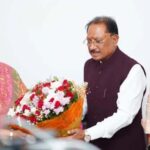 रायपुर पहुंचीं स्मृति ईरानी : सीएम विष्णुदेव साय समेत भाजपा नेताओं ने किया स्वागत, कार्यकर्ताओं को दिया बूथ पर सक्रिय रहने का संदेश