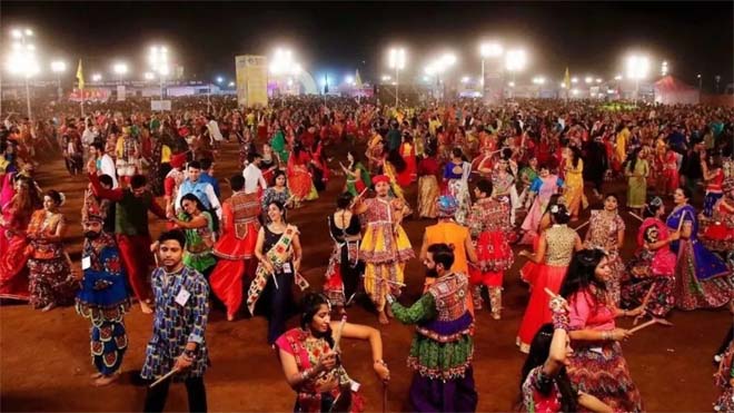 मनचलों की खैर नहीं! रायपुर में गरबा पंडालों में सादे ड्रेस में तैनात रहेगी महिला पुलिस, हरकतों पर होगी पैनी नजर