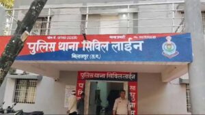 प्रेमी से फोन पर बात करते सास ने पकड़ा, बहू ने कोल्ड ड्रिंक में जहर मिलाकर पिला दिया