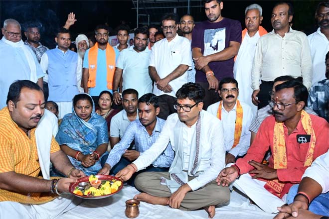 रायगढ़ में विकास कार्यों की सौगात : वित्त मंत्री ओ.पी. चौधरी ने ओपन जिम और आंगनबाड़ी भवन का किया शिलान्यास, सामुदायिक भवन का लोकार्पण