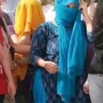 देह व्यापार का खुलासा : पुलिस ने मकान में मारा छापा, 15 लोग पकड़े गए, दो नाबालिग भी