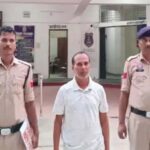 शिक्षक ने सोशल मीडिया पर लिखा-रावण नहीं, ऋषि-मुनियों को जलाओ, पुलिस ने किया गिरफ्तार